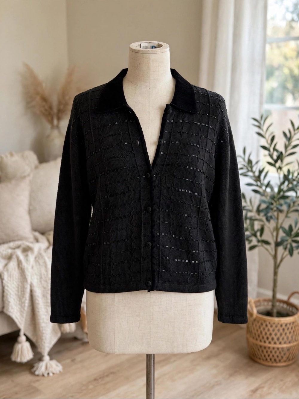 Paul Harris Design Women's Black Button-Up Knit Cardigan with Velvet Collar